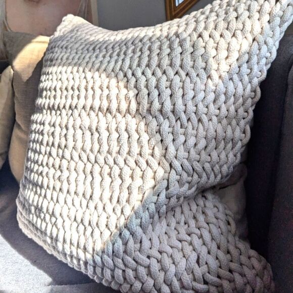 Coyuchi Organic Cotton Pillow Cover - Picture 11 of 11